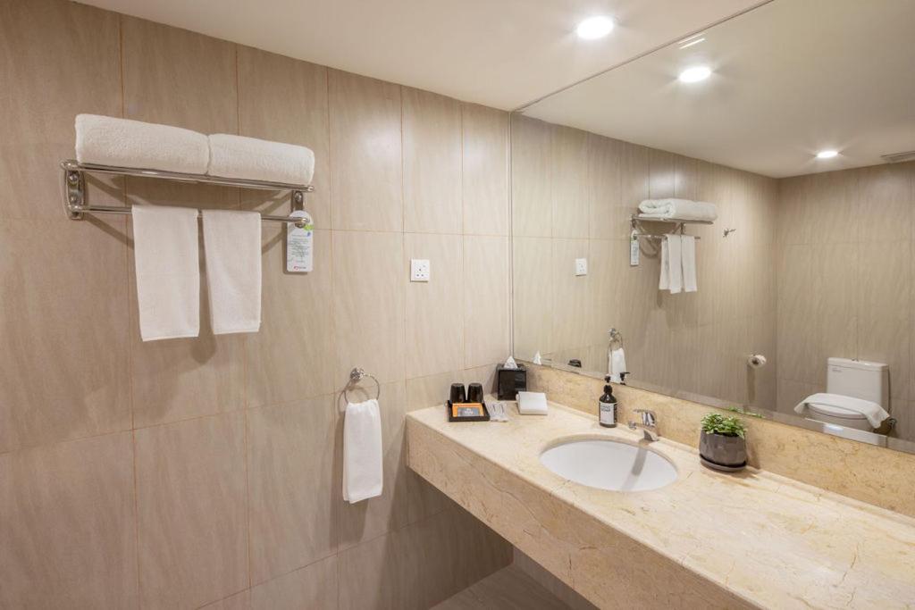 Rocana Hotel Kuantan Dış mekan fotoğraf