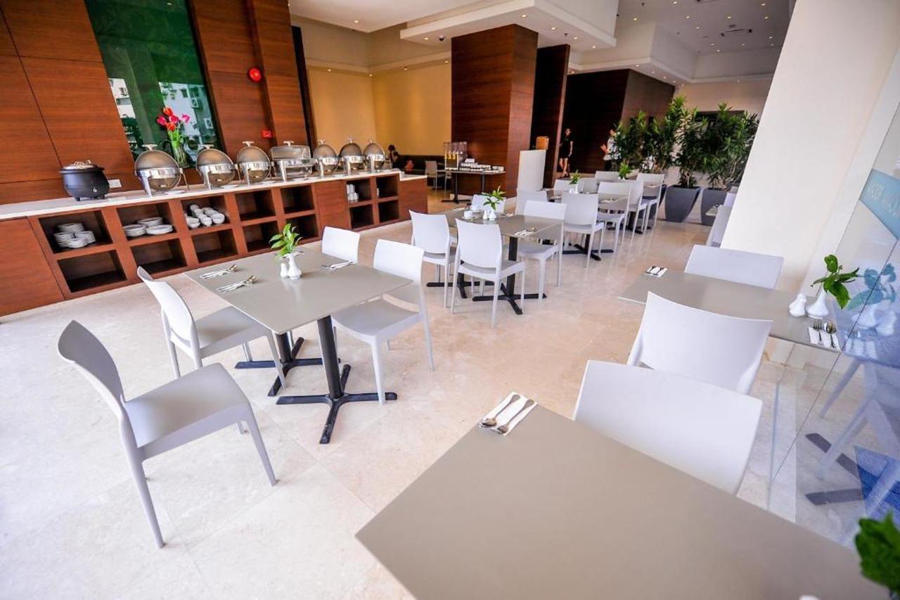 Rocana Hotel Kuantan Dış mekan fotoğraf